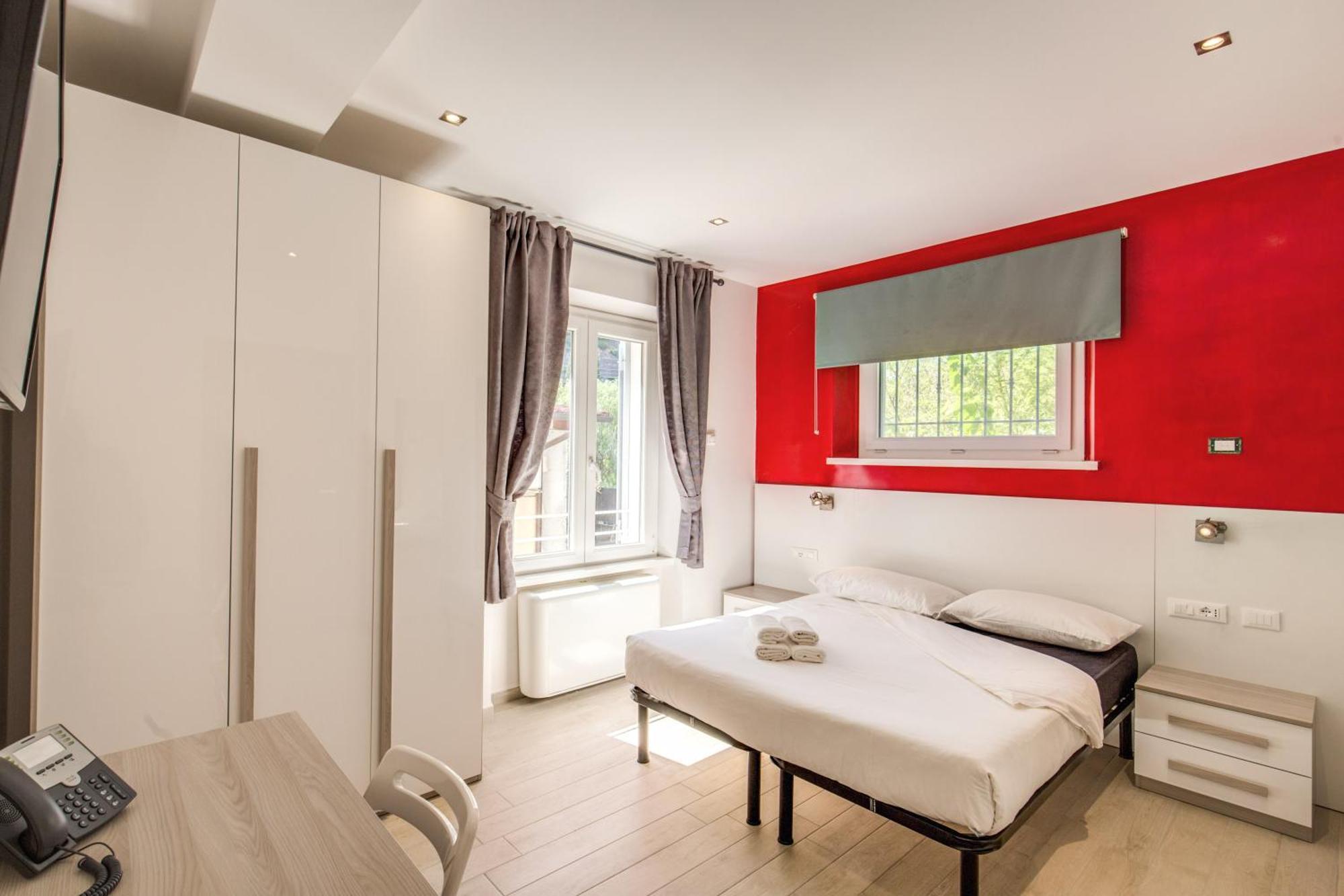 Double or Twin Room Private Bathroom