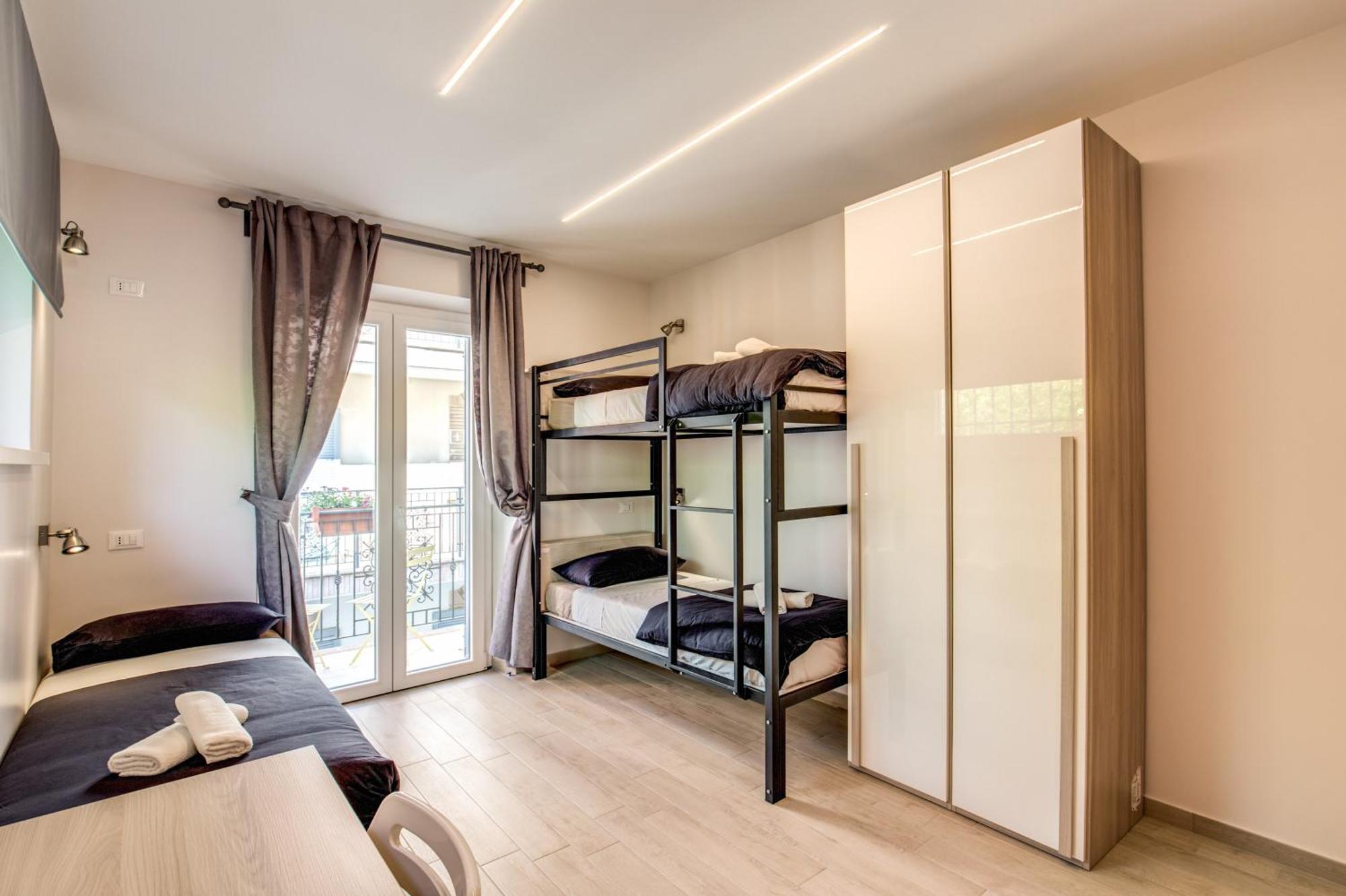 Triple Room Private Bathroom